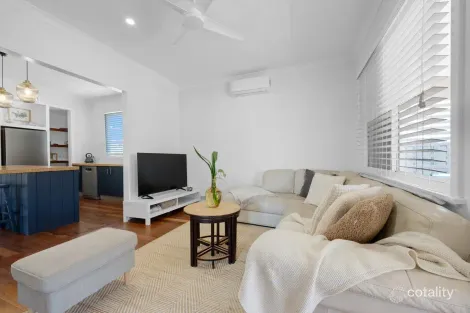 Property photo of 206 Evans Street Beachlands WA 6530
