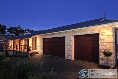Property photo of 1 Crystal Court Drouin VIC 3818