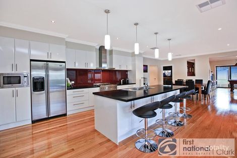 Property photo of 1 Crystal Court Drouin VIC 3818
