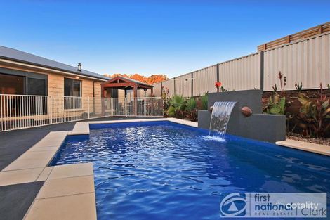 Property photo of 1 Crystal Court Drouin VIC 3818