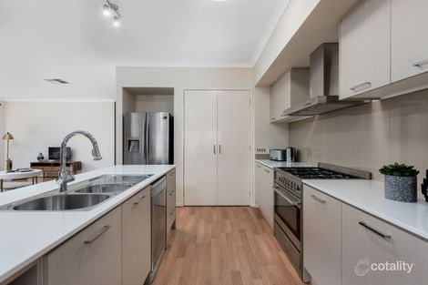 Property photo of 24 Cairn Drive South Morang VIC 3752