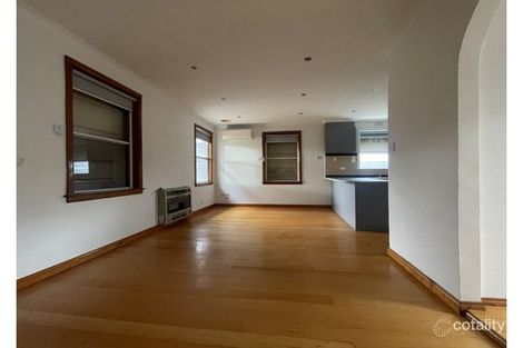 Property photo of 1 Emu Parade Jacana VIC 3047
