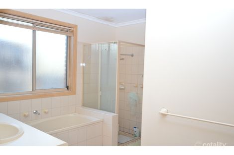 Property photo of 32 Tigris Close Werribee VIC 3030