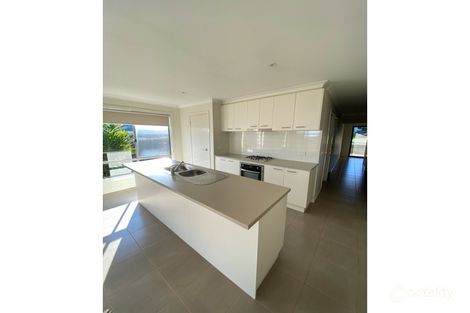 Property photo of 23 Dampiera Avenue Wallan VIC 3756