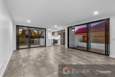 Property photo of 2/40 Nicklin Street Coorparoo QLD 4151