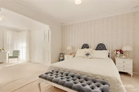 Property photo of 22 Regal Way Valentine NSW 2280