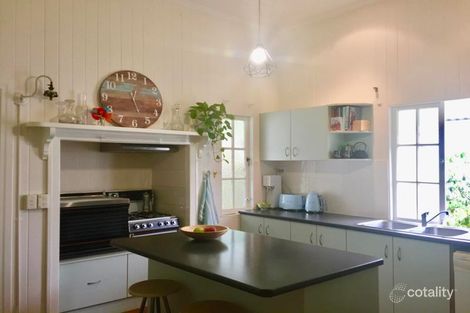 Property photo of 20 Mackay Terrace Bardon QLD 4065