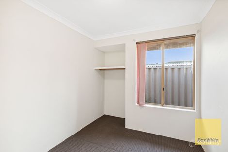 Property photo of 40 Woodward Circle Marangaroo WA 6064