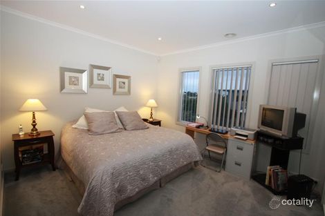 Property photo of 1 Hogan Close Bonbeach VIC 3196