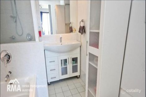 Property photo of 606/30-34 Surf Parade Broadbeach QLD 4218