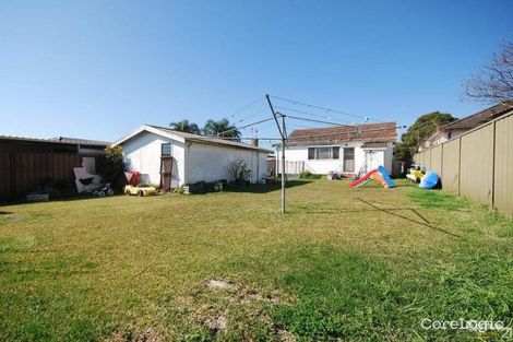 Property photo of 10 Lupin Avenue Fairfield East NSW 2165