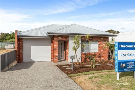 10b Williams Rd, Coolbellup, WA 6163
