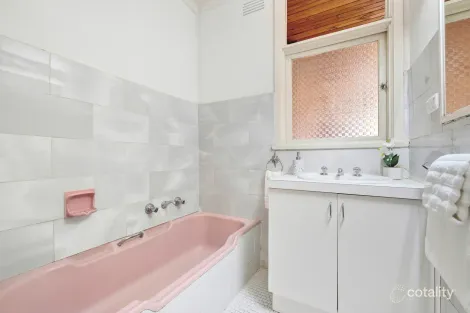 Property photo of 1/56 Ian Grove Mount Waverley VIC 3149