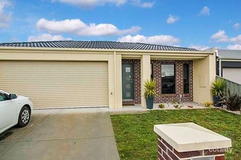 11 Ashwood Gdns, Mitchell Park, VIC 3355