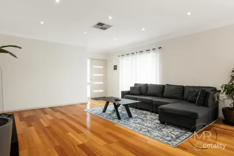 Property photo of 121A Haldane Road Niddrie VIC 3042