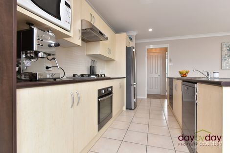 Property photo of 10 Amber Avenue Fletcher NSW 2287