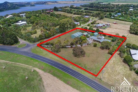 2 Lowery Rd, Crossley, VIC 3283