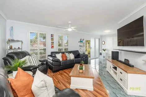 Property photo of 6 Bowerbird Avenue Eli Waters QLD 4655