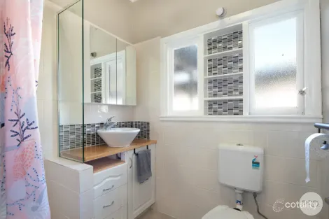 Property photo of 55 Primrose Street Wendouree VIC 3355