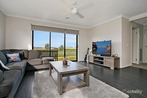 Property photo of 5 Belleview Crescent Beveridge VIC 3753