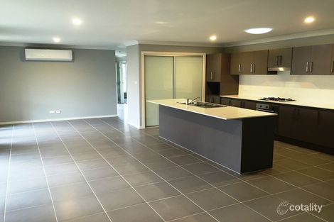 Property photo of 30 Bulbul Crescent Fletcher NSW 2287