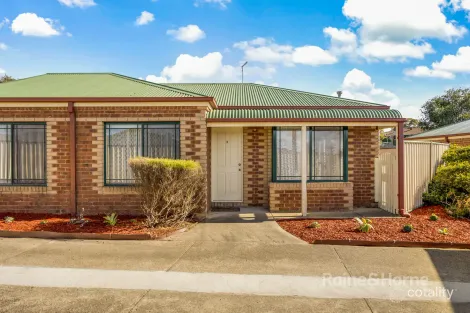 Property photo of 2/47 Dyson Drive Sunbury VIC 3429