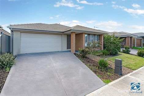 Property photo of 13 Observation Way Roxburgh Park VIC 3064