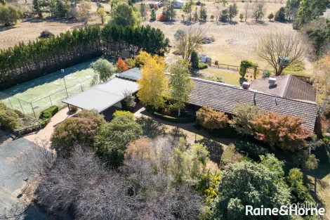 Property photo of 6 Henschke Avenue San Isidore NSW 2650