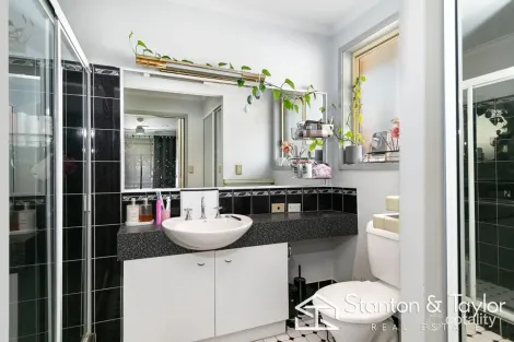 Property photo of 8 Budge Close Glenmore Park NSW 2745