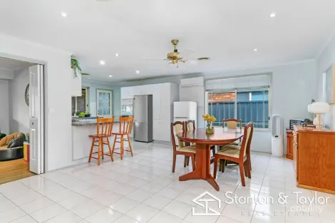 Property photo of 8 Budge Close Glenmore Park NSW 2745