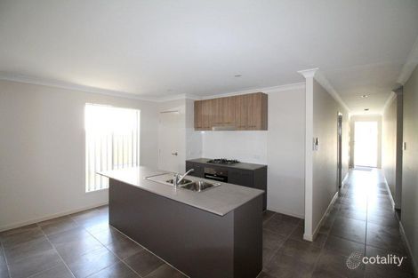 Property photo of 8 Milbrook Crescent Pimpama QLD 4209