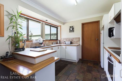 Property photo of 19 Casuarina Close Old Bar NSW 2430