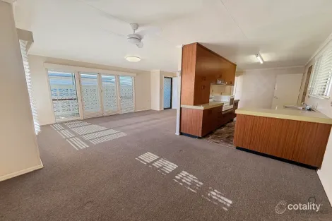 Property photo of 17 Arnold Street Kepnock QLD 4670