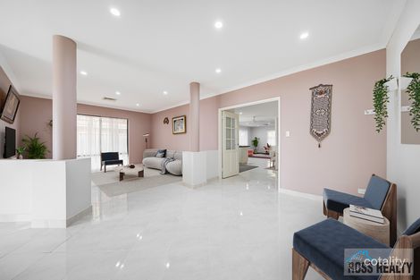 Property photo of 4 Turnstone Glade Bennett Springs WA 6063