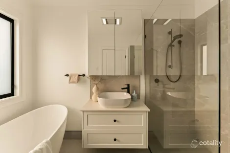 Property photo of 14 Servius Avenue Seven Hills QLD 4170