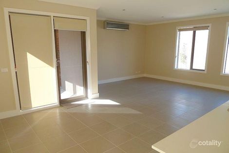 Property photo of 2/14 Arvern Avenue Avondale Heights VIC 3034