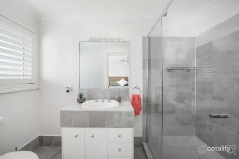 Property photo of 10 The Peninsula Corlette NSW 2315