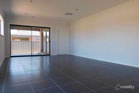 33 Award Cres, Truganina, VIC 3029