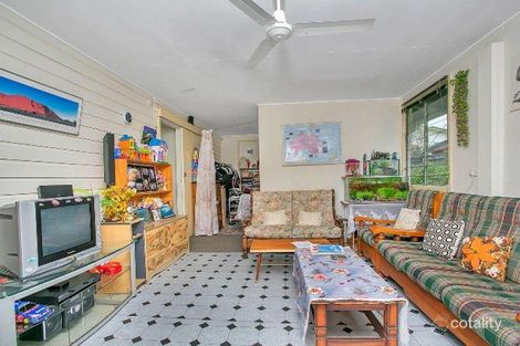 25 Smallwood St, Mooroobool, QLD 4870