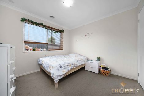 Property photo of 24 Bunnorong Street Tarneit VIC 3029