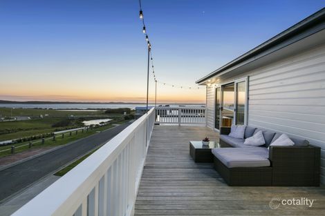 Property photo of 12 Heatherbell Mews San Remo VIC 3925