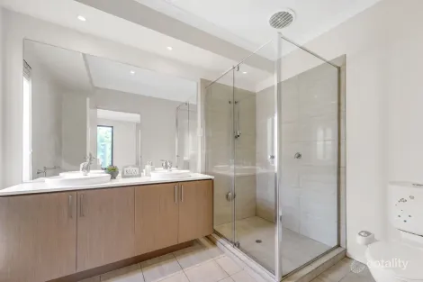 Property photo of 43 Fairbridge Road Point Cook VIC 3030