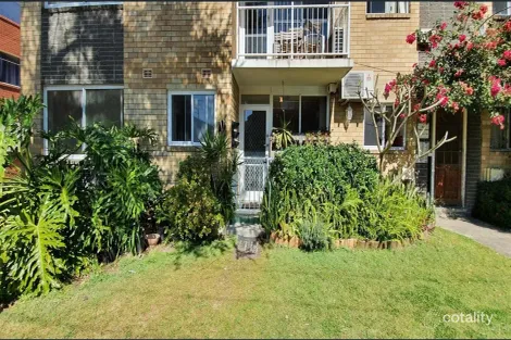 1/4 Barber Ave, Eastlakes, NSW 2018