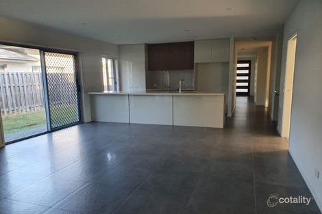 Property photo of 38 Ravenbourne Circuit Capalaba QLD 4157