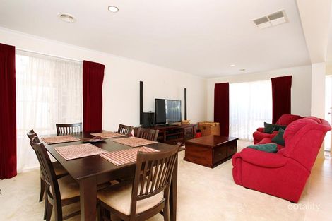 Property photo of 32 Loddon Drive Taylors Hill VIC 3037