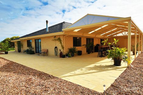 Property photo of 21 Kunjin Street Corrigin WA 6375