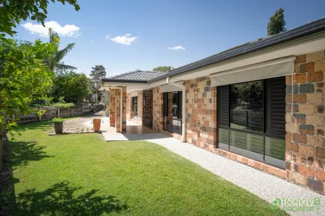 Property photo of 13 Whipbird Court Cashmere QLD 4500