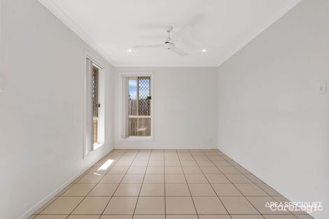 Property photo of 1 Oakvale Avenue Holmview QLD 4207