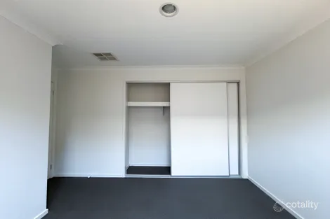 Property photo of 7 Celeste Street Mickleham VIC 3064