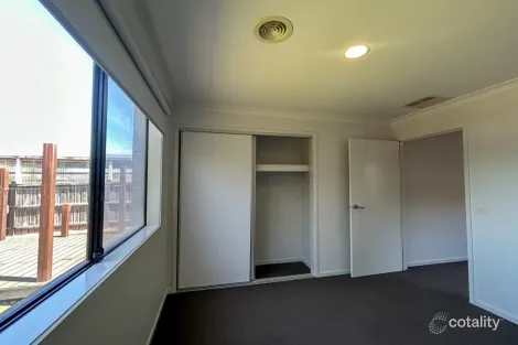 Property photo of 7 Celeste Street Mickleham VIC 3064